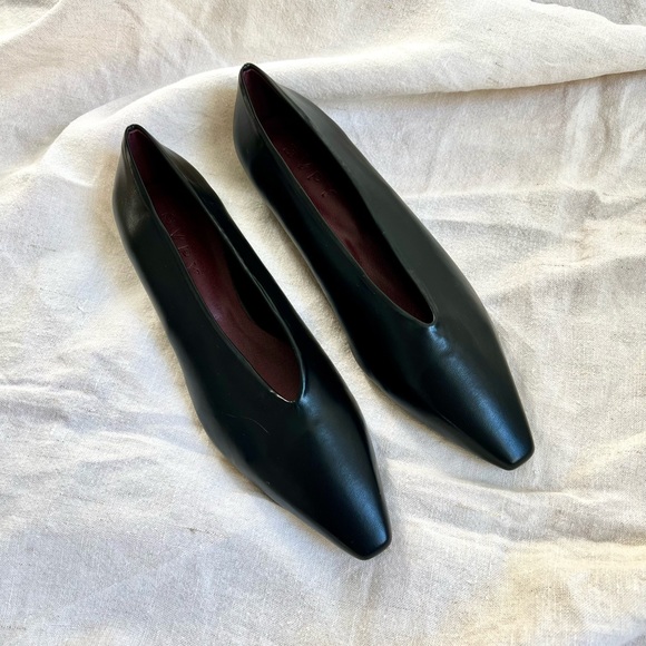 Point Toe Leather Flats - Picture 4 of 9